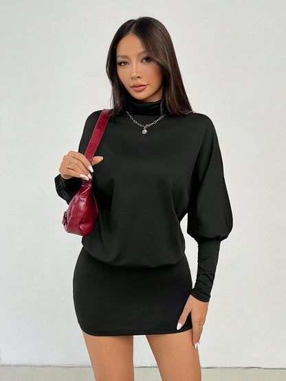 NOIRÉ MINI DRESS