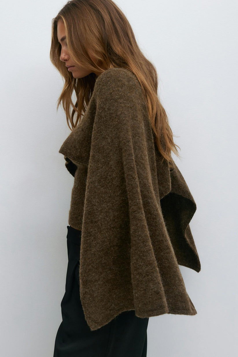 LIORA CAPE